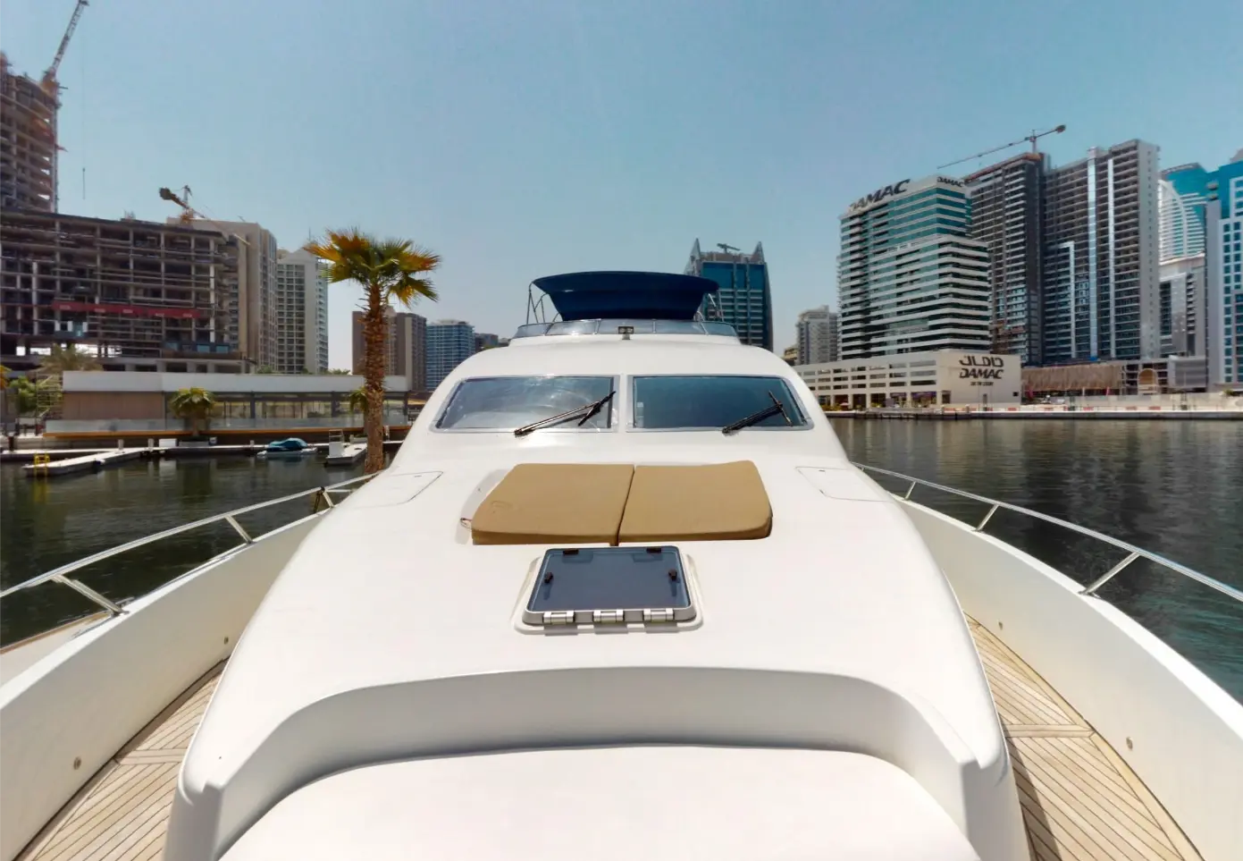 Majesty 88ft (Jacuzzi) Dubai Yacht Rental view 7